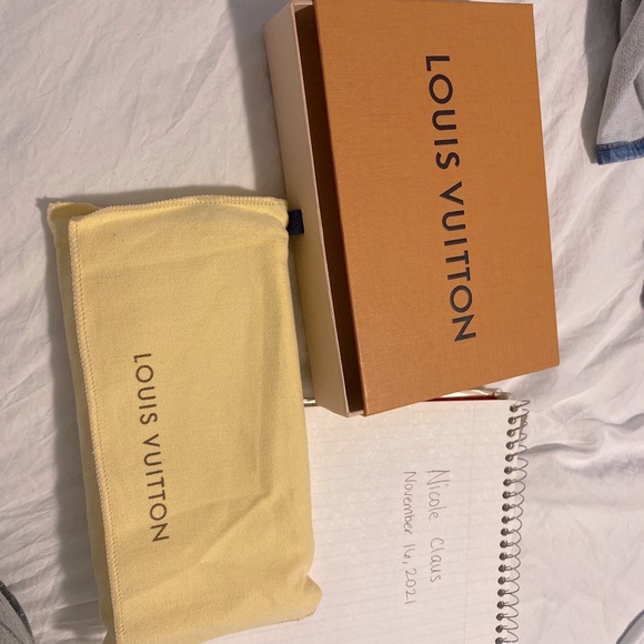 Louis Vuitton Epi Clemence Zippy Wallet-Purple and pink - Picture 10 of 10